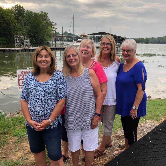 Cathy Swetland - Poshmark Profile Picture of Cathy Swetland (@cswetland) on Poshmark