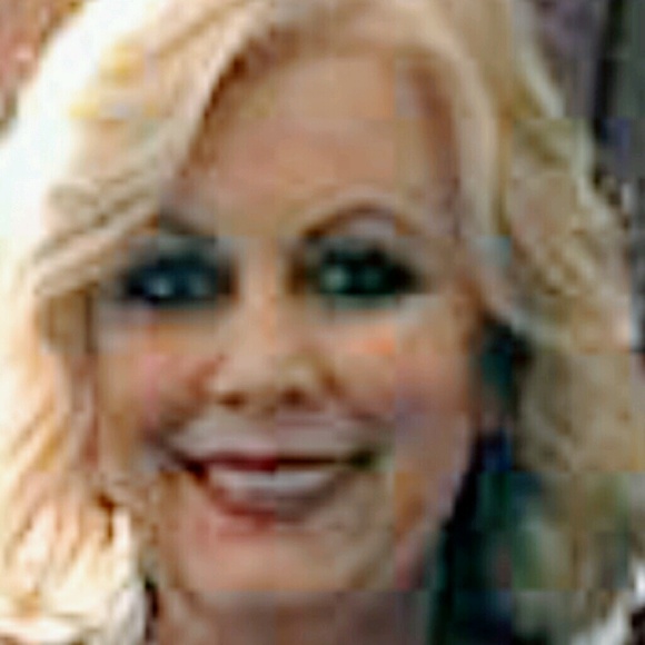 Profile Picture of Ter Dieckmann (@terishawn) on Poshmark