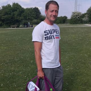 Profile Picture of Anton Kern (@anton.kern.501) on Facebook