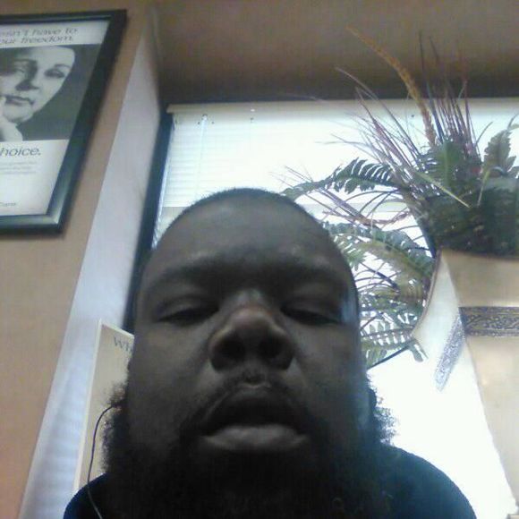 Profile Picture of Antoine Broner (@antoinebroner) on Poshmark