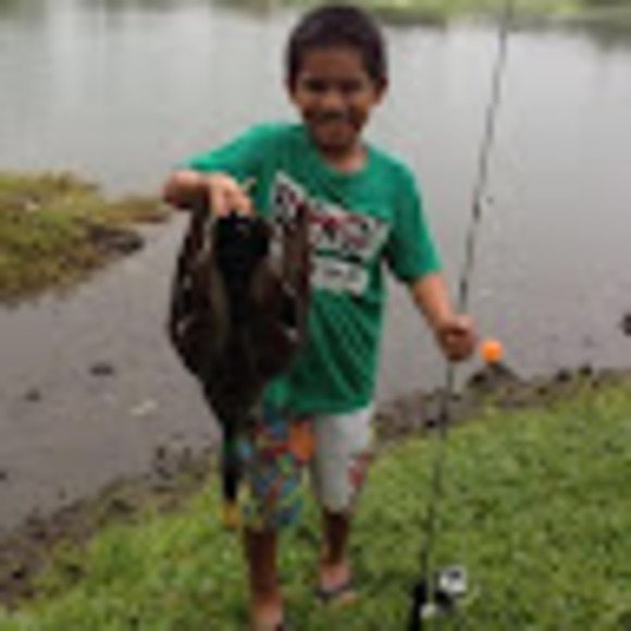 Profile Picture of Jimmy Enocencio (@jimmyenocencio) on Poshmark