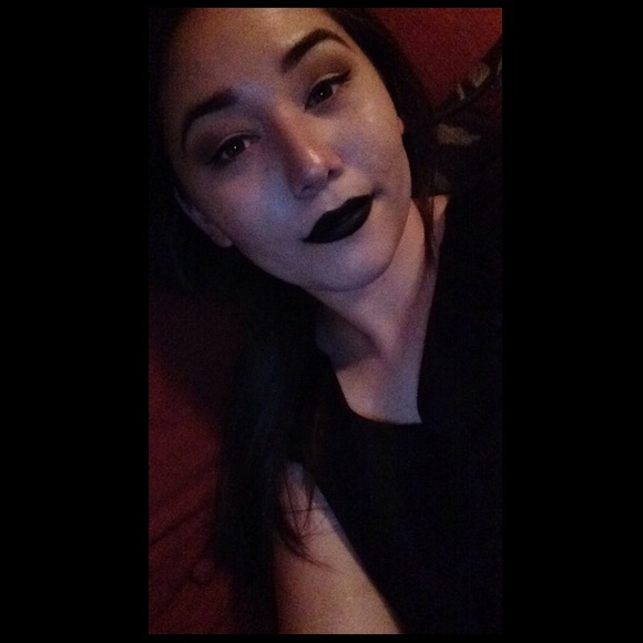 Elise Tanabe - Poshmark Profile Picture of Elise Tanabe (@etanabe) on Poshmark