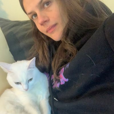 Profile Picture of Katherine (Katie) Elizabeth (@keKatie) on Twitter