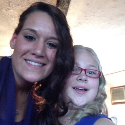 Profile Picture of Julianna Kelly (@ilovetosing183) on Twitter