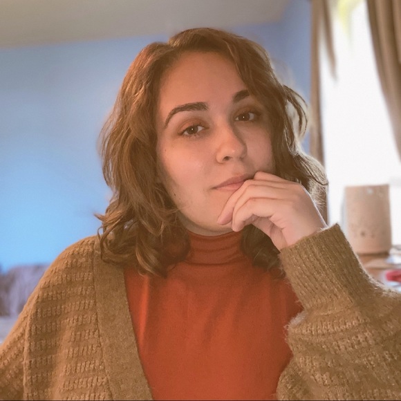 Profile Picture of Hailey Konermann (@hkonermann) on Poshmark