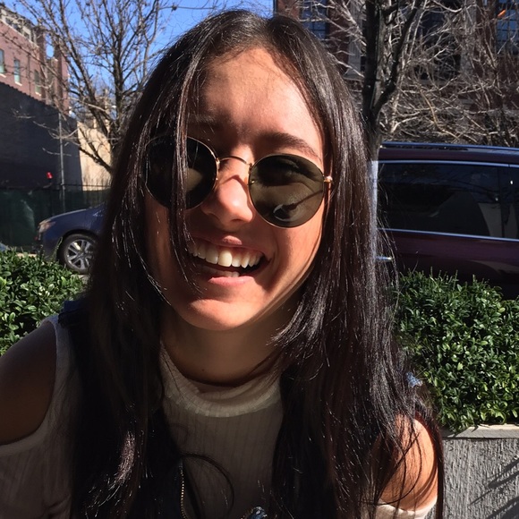 Rachel Briller - Poshmark Profile Picture of Rachel Briller (@rbriller) on Poshmark