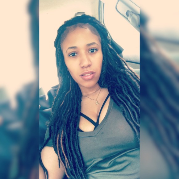 Profile Picture of Mercedes Martin (@lifeas_sjada) on Poshmark