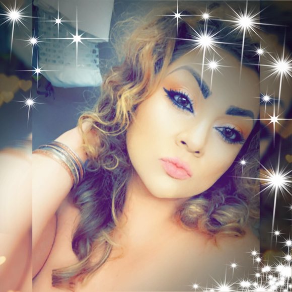 Profile Picture of Danielle Murguia (@daniellesilva) on Poshmark