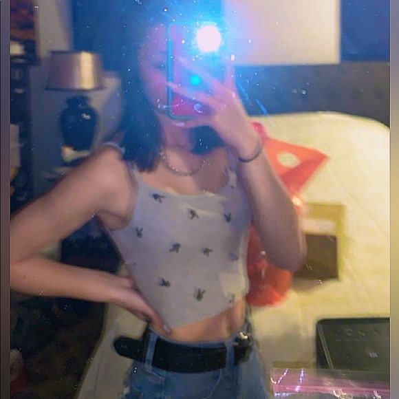 Profile Picture of Danica Keeny (@danicabkeeny) on Poshmark