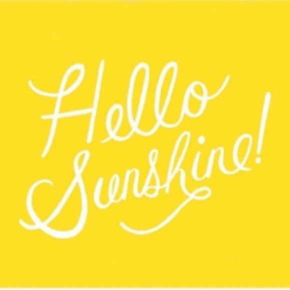 Profile Picture of Robin Parker (@sunshinelovejoy) on Poshmark