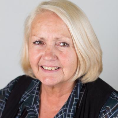 Profile Picture of Carolyn Mcpherson (@cazmac101) on Twitter