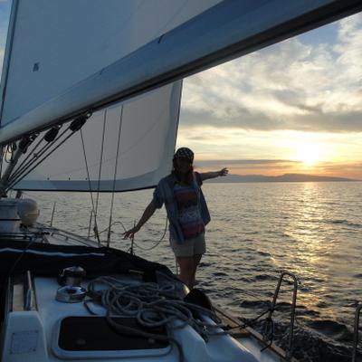 Profile Picture of Lisa Van Der Quast (@lvanderquast) on Twitter