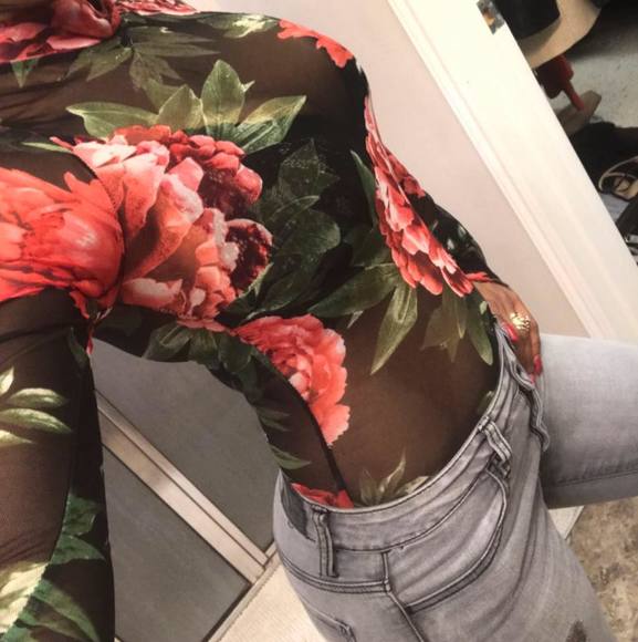 Profile Picture of Nicole Choksey (@nchoksey) on Poshmark