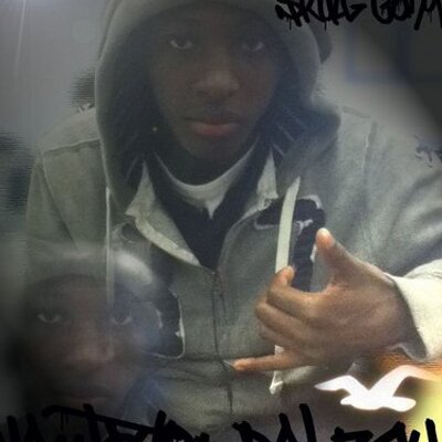 Profile Picture of Ray (@HollisterBoiRay) on Twitter