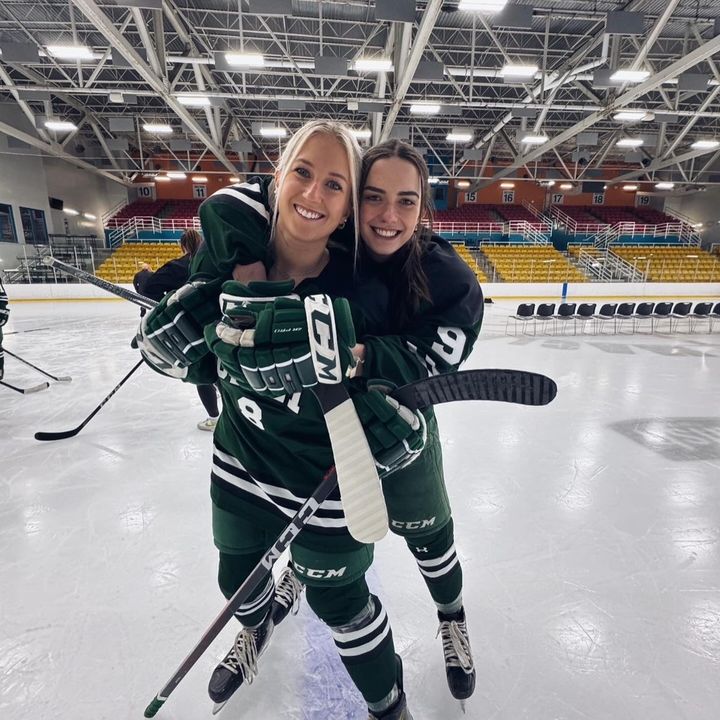 Profile Picture of Carlythompson (@@carlythompson.11) on Tiktok
