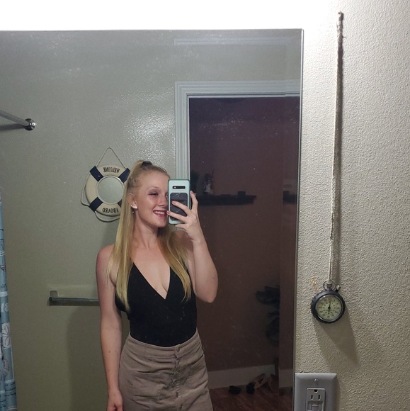 Profile Picture of Chelsea Bauld (@cbauld) on Poshmark