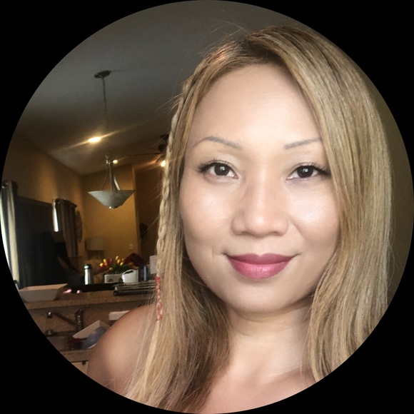 Profile Picture of Lyla Egitto (@misslyls) on Poshmark