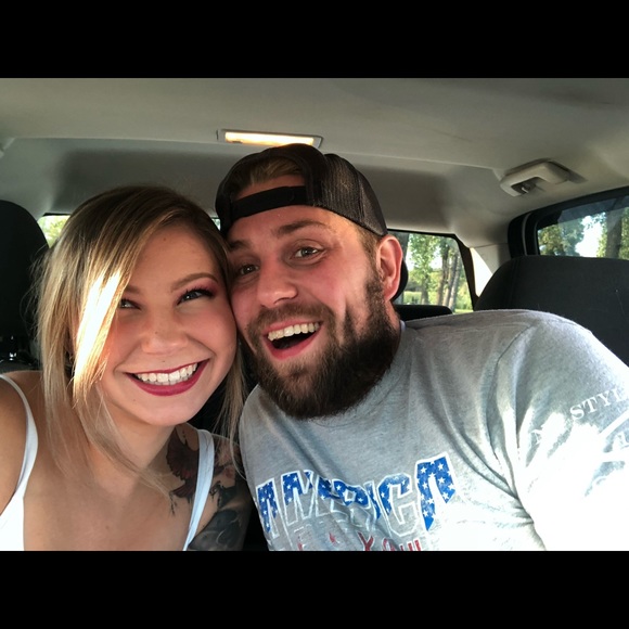 Profile Picture of Rachael Antonsen (@rantonsen) on Poshmark