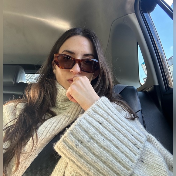 Profile Picture of Megan Mussari (@megan_mussari) on Poshmark