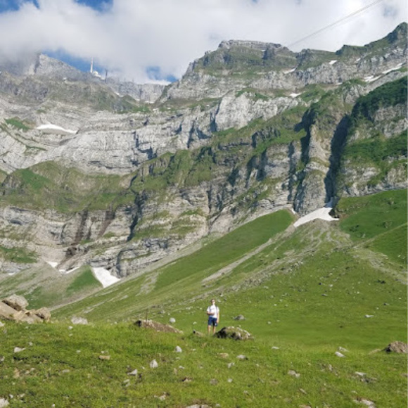 Profile Picture of Nick Wronski (@nickwronski32) on Poshmark