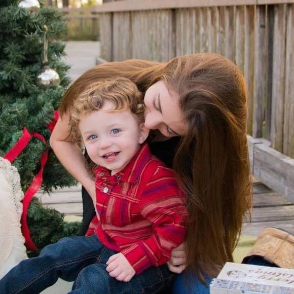 Profile Picture of Alexa Dennis (@alexadennis0525) on Poshmark