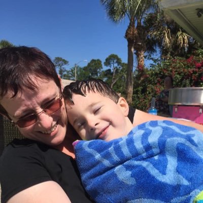 Profile Picture of Momlyfe (@SpiloveD) on Twitter