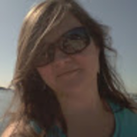 Profile Picture of Morgan r. Mclean (@morganrmclean) on Poshmark