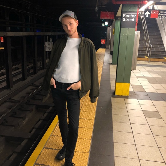 Profile Picture of Zach Weinberg (@zachweinberg) on Poshmark