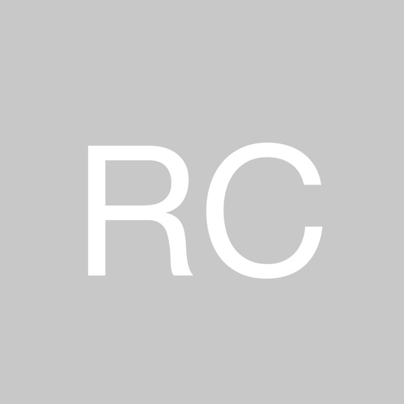 Profile Picture of Rachel Carleton (@raycarles) on Poshmark