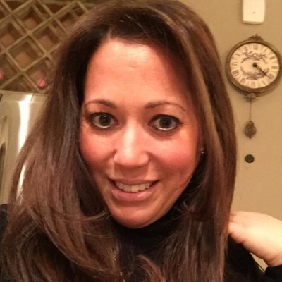 Profile Picture of Jennifer Lazarus (@jennylaz13) on Twitter