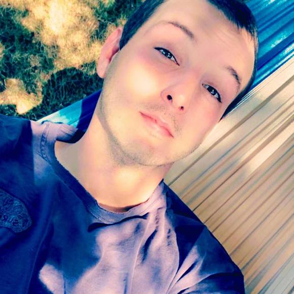 Profile Picture of Michael R. barnes (@mikemike12543) on Poshmark