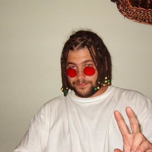 Profile Picture of Ben Currier (@bennyblanco4) on Myspace