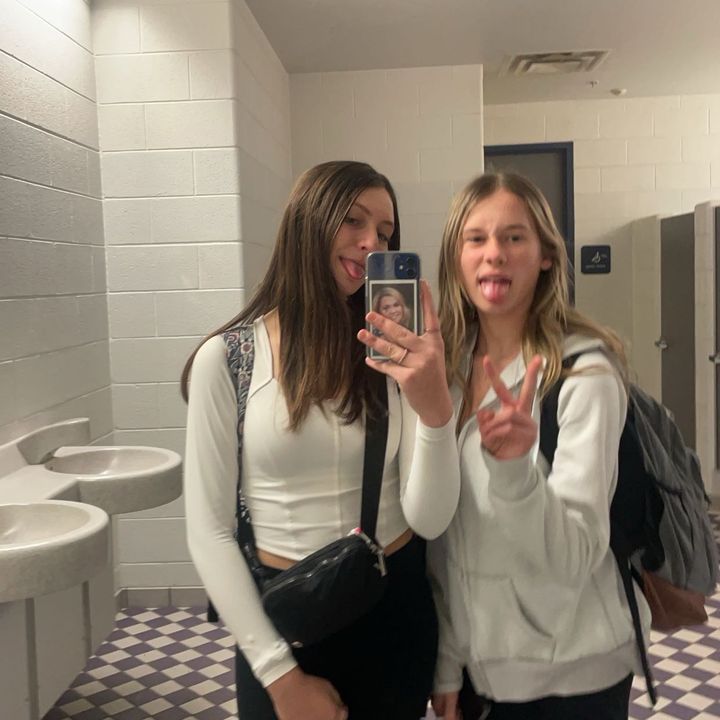 Profile Picture of Hilary🤍 (@hilaryhartnett) on Tiktok