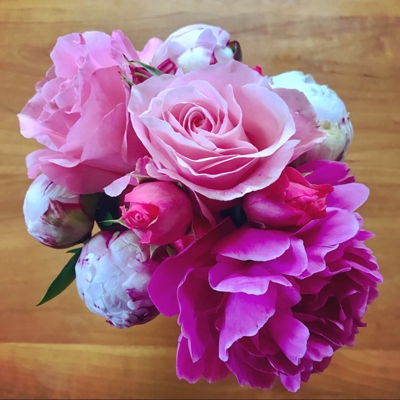 Profile Picture of Ashley Whitty (@ashley_whitty) on Poshmark