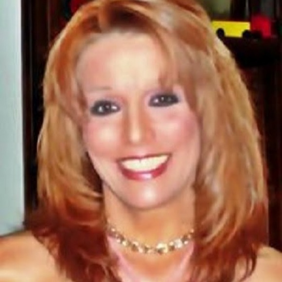 Profile Picture of Jana Latcham (@janalatcham) on Poshmark