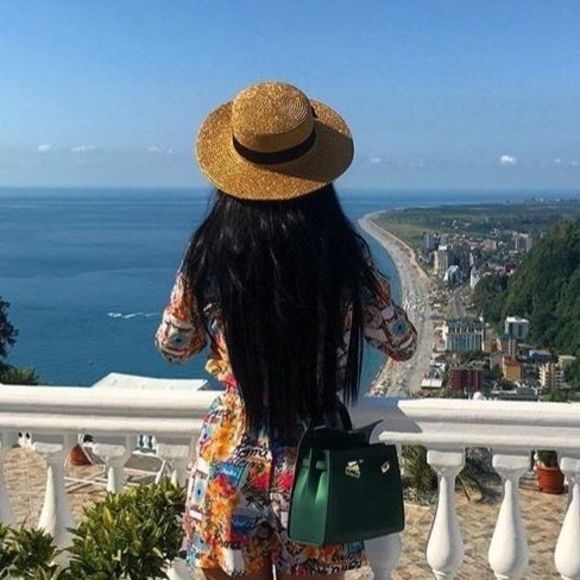 Profile Picture of Hawry b. Muhammad (@hawrybaxtyar) on Poshmark