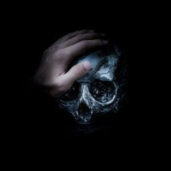 Profile Picture of John Laurens (@johnlaurens256) on Poshmark