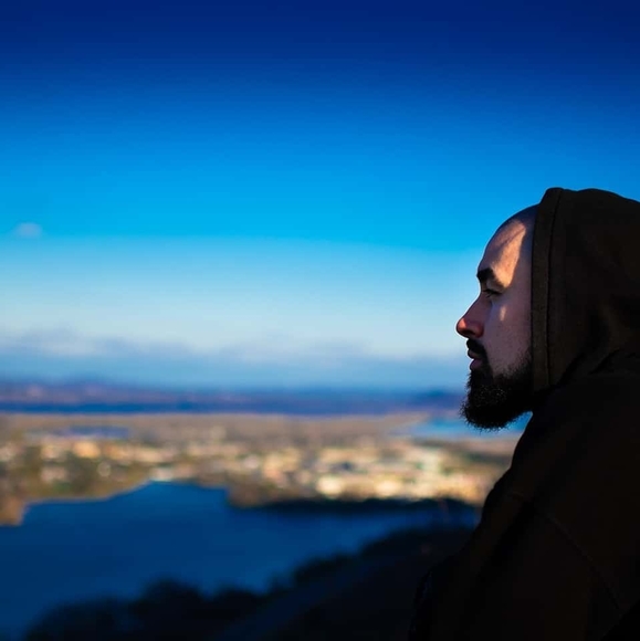 Profile Picture of Michael Pelley (@mad_ups_24) on Poshmark