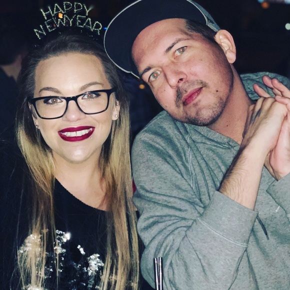 Profile Picture of Lori Zamora (@lilzamora716) on Poshmark