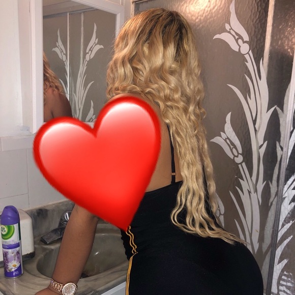 Profile Picture of Amber Mccoy (@amber23mccoy) on Poshmark