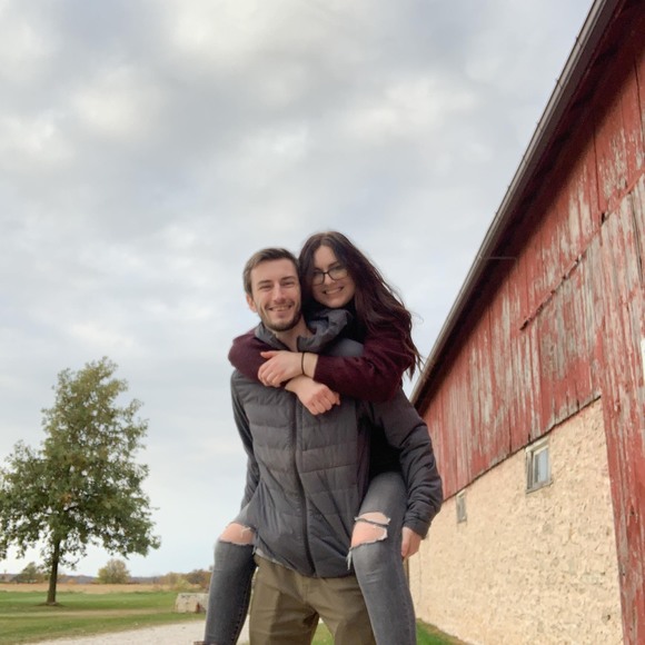 Profile Picture of Maddi Klepps (@maddikleppsa) on Poshmark