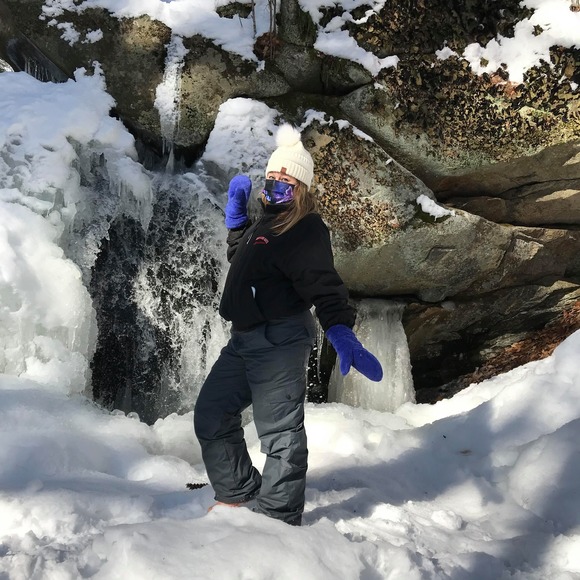 Profile Picture of Heidi Rantala delorme (@bubble1998) on Poshmark