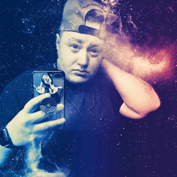 Profile Picture of Lorendia Templeton (@lulu_1995) on Poshmark