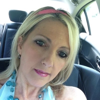 Profile Picture of Julia Kinlaw (@jayceekin122) on Twitter