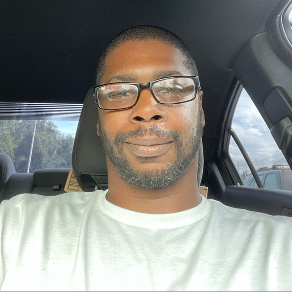 Profile Picture of Joseph Dudley (@blesseddudleys6) on Poshmark