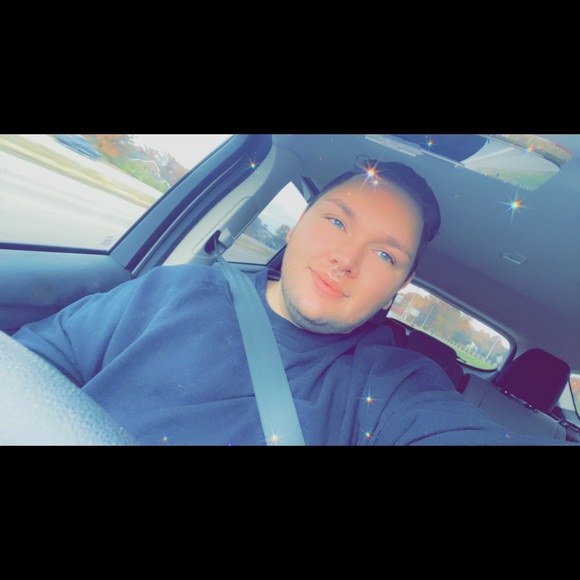 Mark Rizzi - Poshmark Profile Picture of Mark Rizzi (@markrizzi) on Poshmark