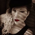 Profile Picture of Sunny Swan (@simonelovetheredbull) on Instagram