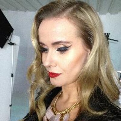 Profile Picture of Laura Silva (@LolaMelnickAmor) on Twitter