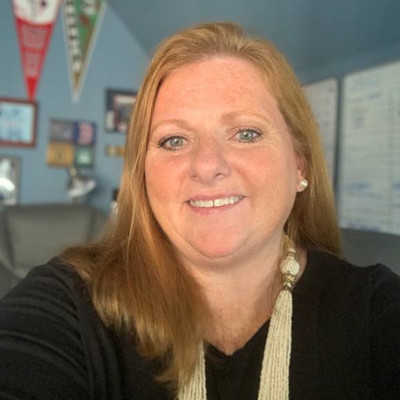 Profile Picture of Debbie Kidd (@debbie_kidd) on Poshmark
