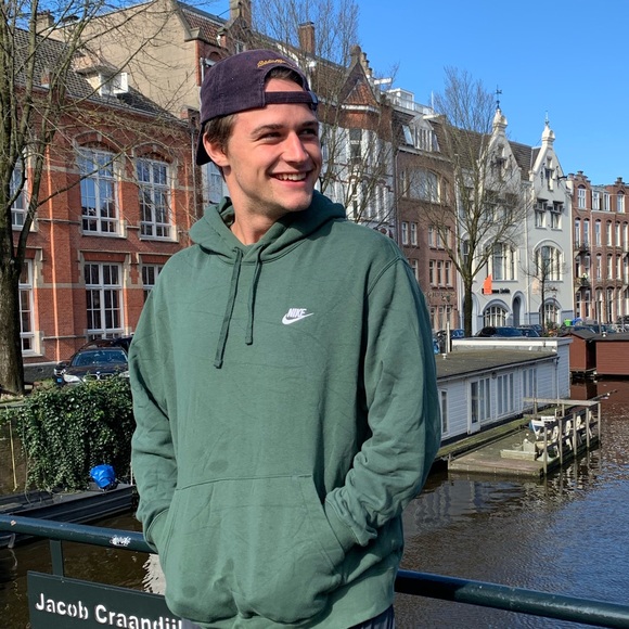 Profile Picture of Mark Nicolson (@marknicolson) on Poshmark